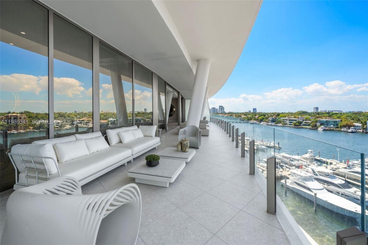 5 Grove Isle Dr, Unit PHS01, Coconut Grove, FL 33131 Photo