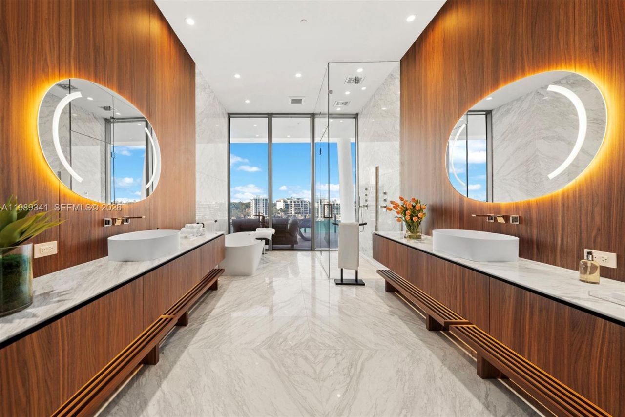 5 Grove Isle Dr , Unit PHS01, Coconut Grove, FL 33131 Photo