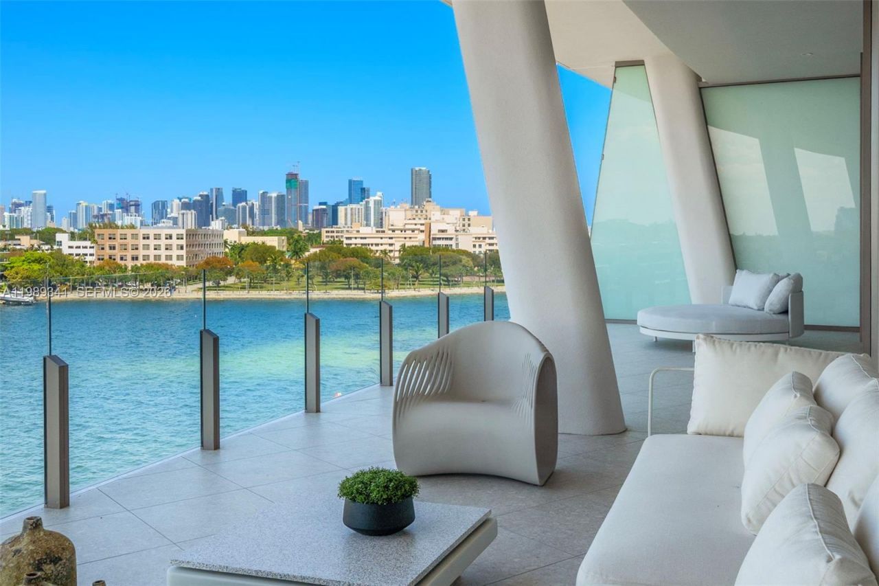 5 Grove Isle Dr , Unit PHS01, Coconut Grove, FL 33131 Photo