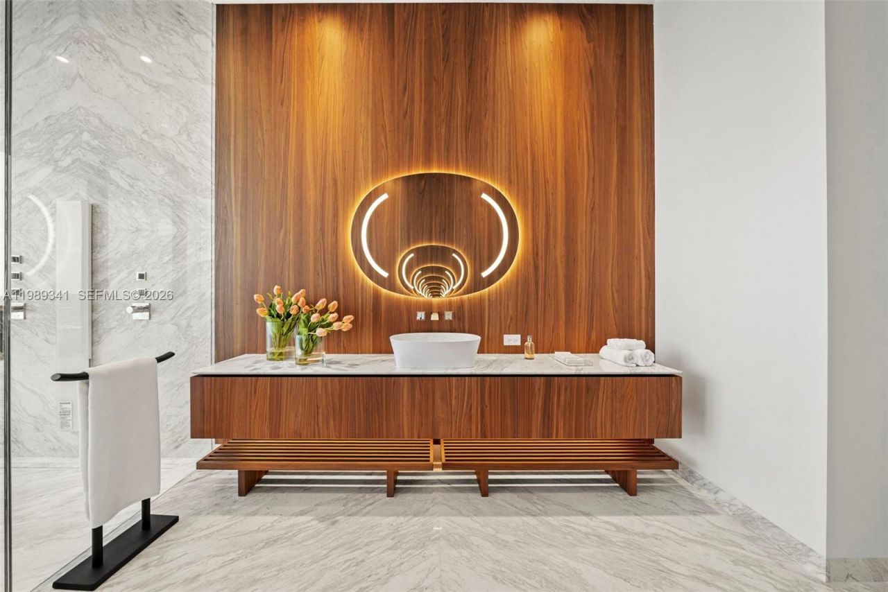 5 Grove Isle Dr , Unit PHS01, Coconut Grove, FL 33131 Photo