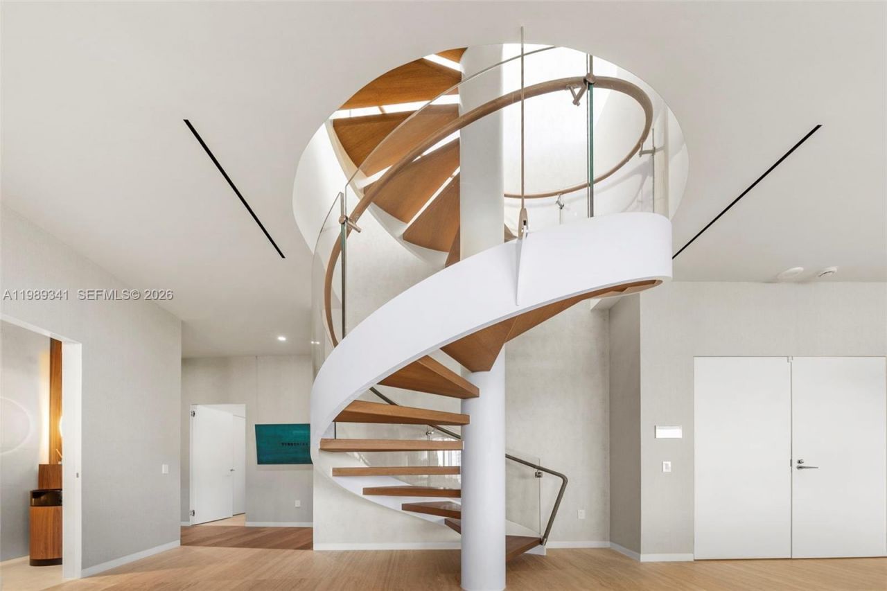 5 Grove Isle Dr , Unit PHS01, Coconut Grove, FL 33131 Photo