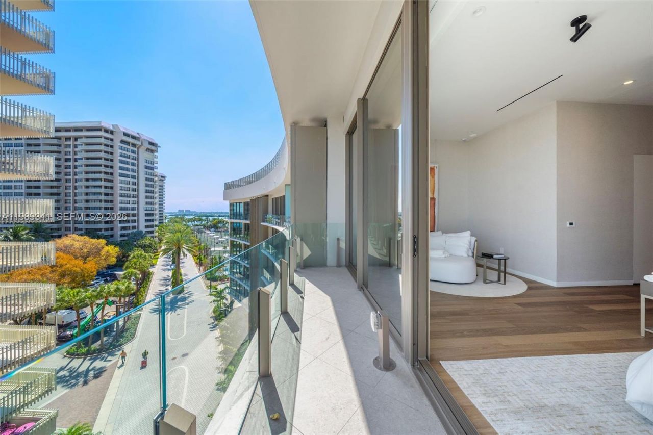 5 Grove Isle Dr, Unit PHS01, Coconut Grove, FL 33131 Photo