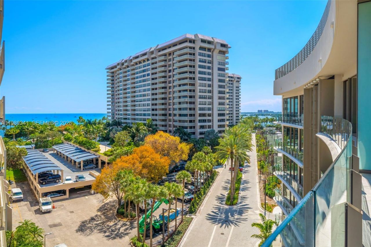 5 Grove Isle Dr , Unit PHS01, Coconut Grove, FL 33131 Photo