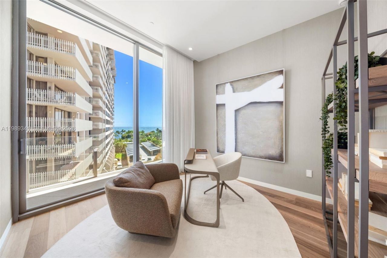 5 Grove Isle Dr , Unit PHS01, Coconut Grove, FL 33131 Photo