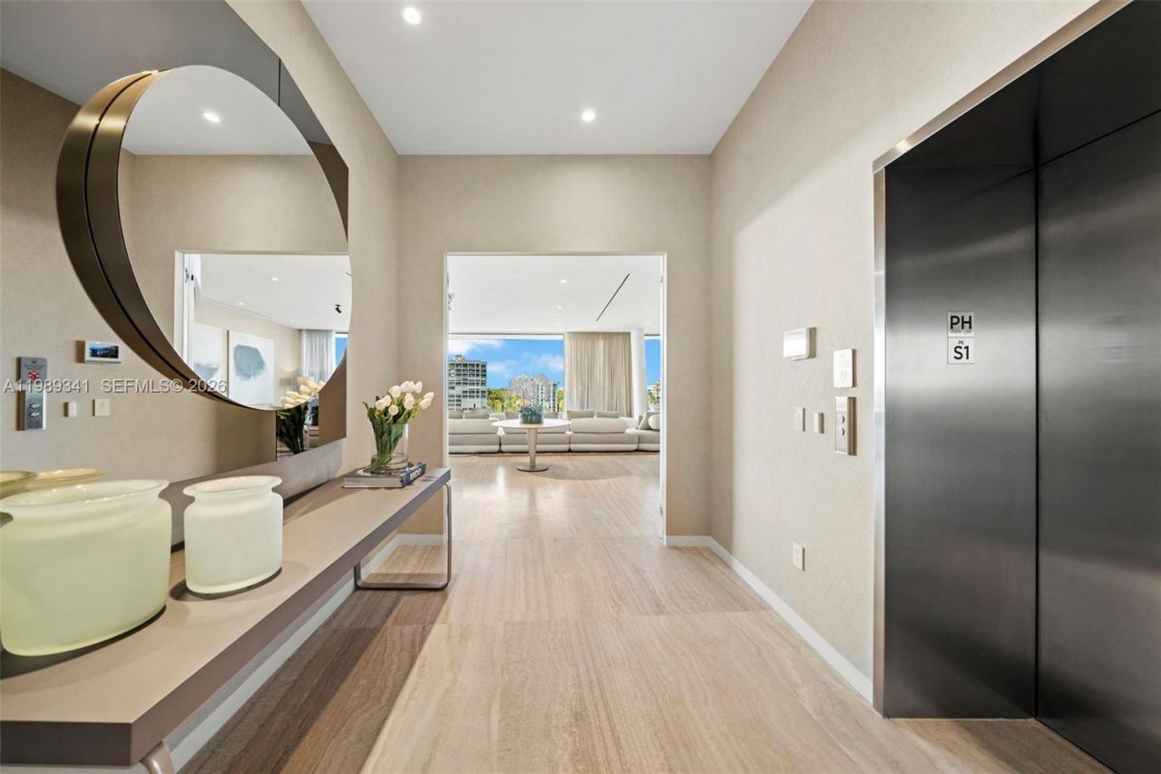 5 Grove Isle Dr , Unit PHS01, Coconut Grove, FL 33131 Photo