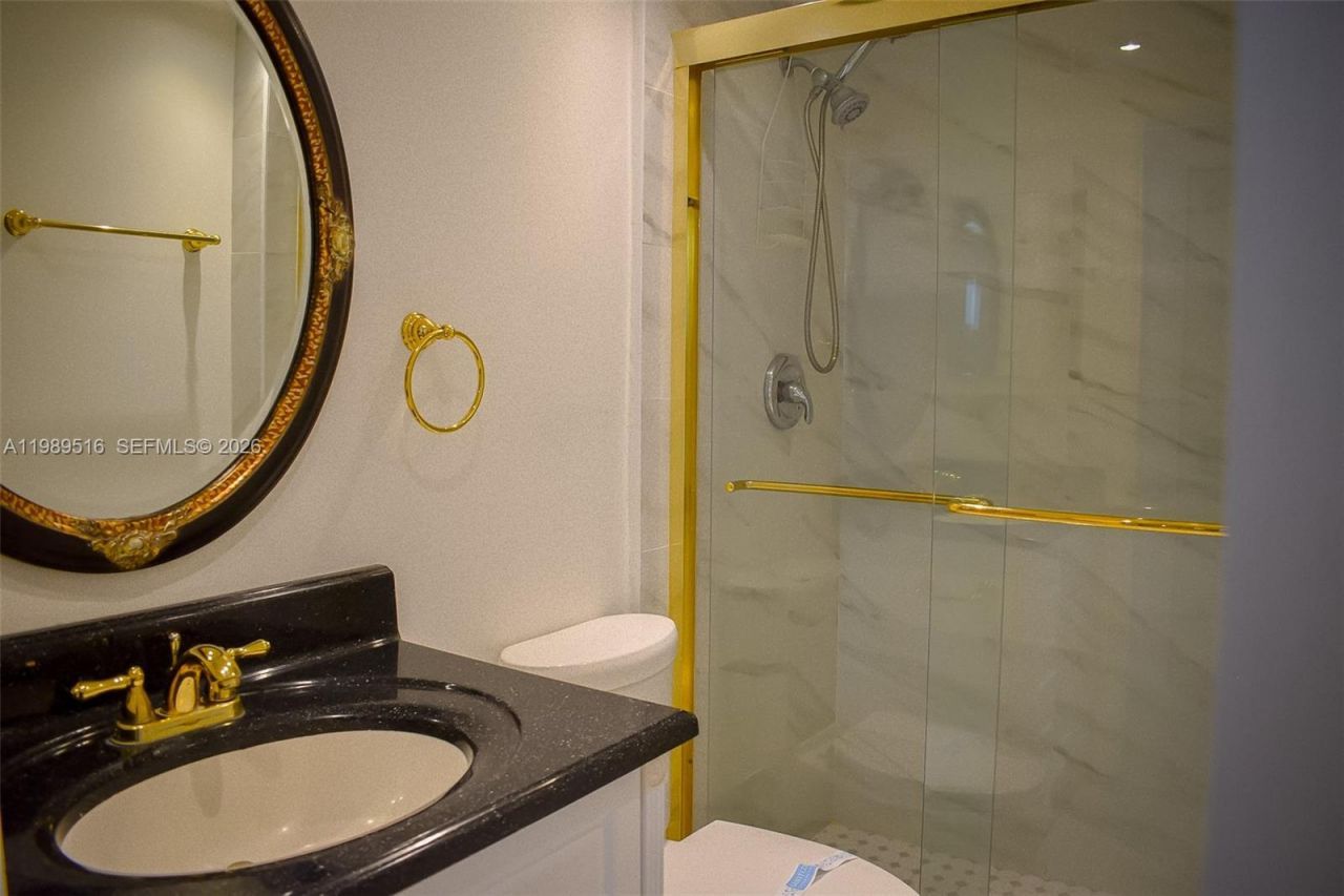 9230 Lagoon Pl, Unit 411, Davie, FL 33324 Photo