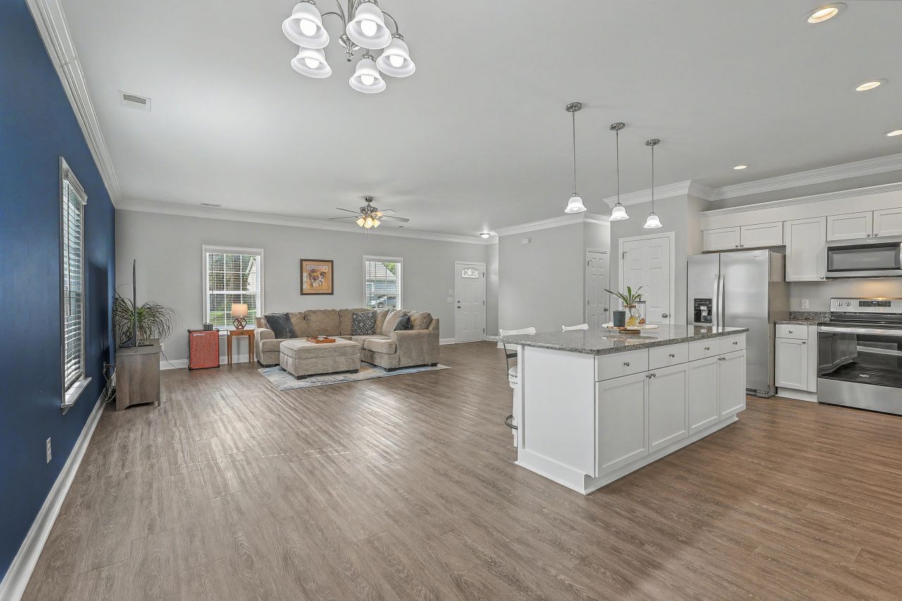 107 Perry Drive Photo 14