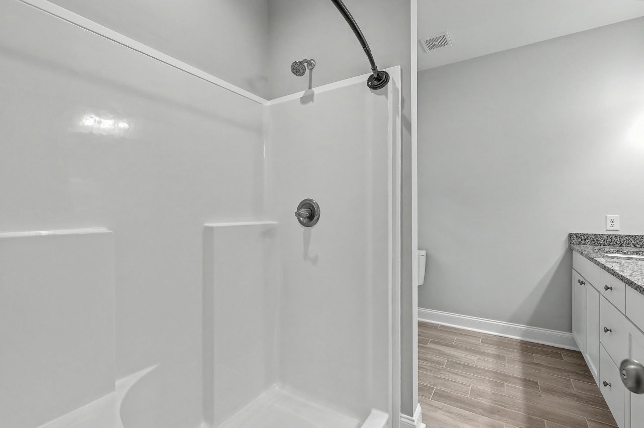 107 Perry Drive Photo 24