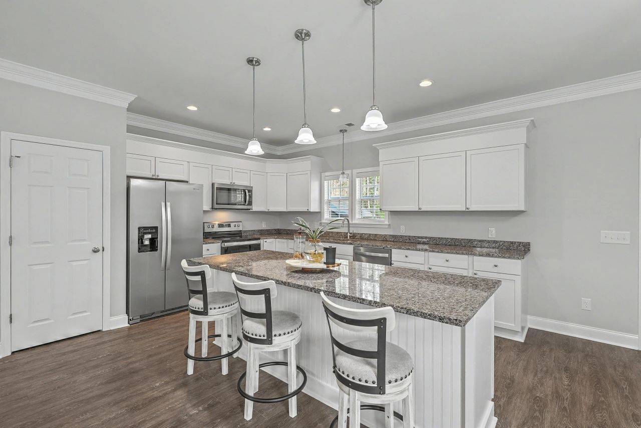 107 Perry Drive Photo 9