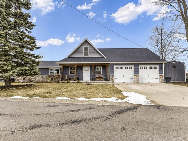 115 Miami Drive, Houghton Lake, MI 48629