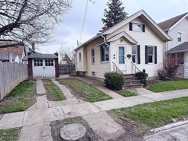 3177 W 120th Street, Cleveland, OH 44111 Photo 3