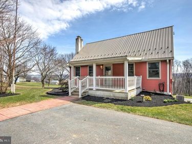 118 UPPER VALLEY ROAD, CHRISTIANA, PA 17509