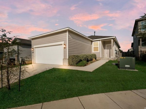 13015 Kathleen St, St Hedwig, TX 78152