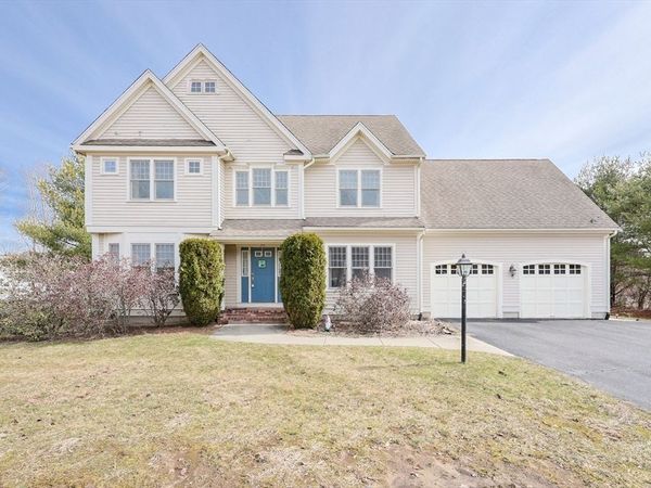 75 Sunflower Dr, Raynham, MA 02767