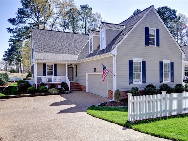 109 Hollinwell , Williamsburg, VA 23188