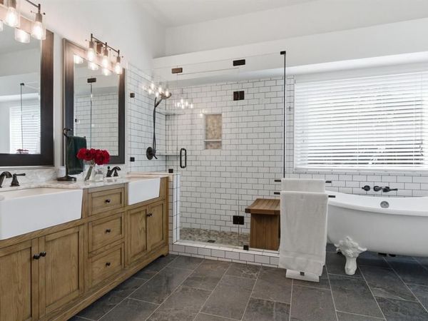 7801 Defender Lane, Rowlett, TX 75089