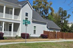 481 Spring Hollow Drive photo 4