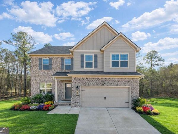 925 Lakehaven Lane, Loganville, GA 30052