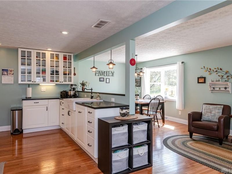 384 N Gebhart Church Road, Miamisburg, OH 45342 Photo 11