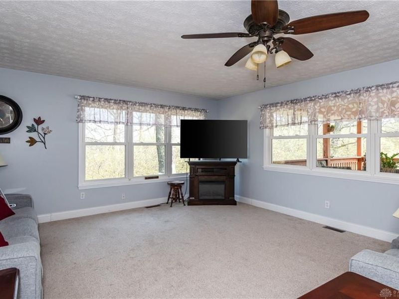 384 N Gebhart Church Road, Miamisburg, OH 45342 Photo 16