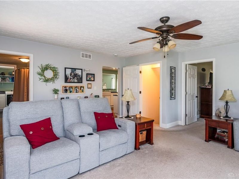 384 N Gebhart Church Road, Miamisburg, OH 45342 Photo 18