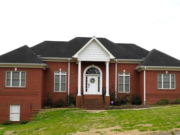 912 Dogwood Drive, Fayetteville, TN 37334