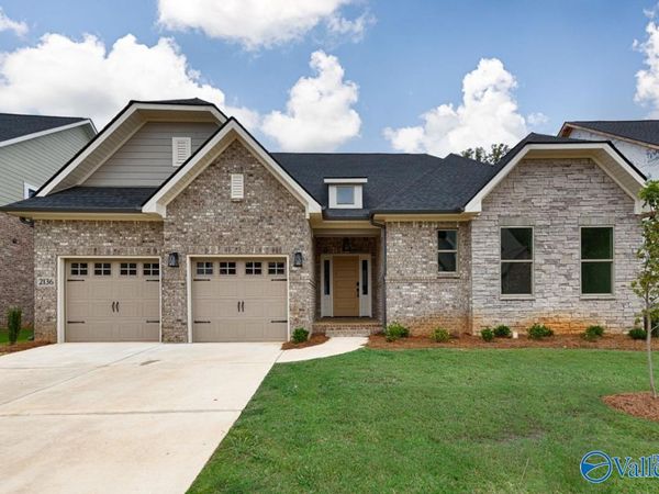 2136 Bloomfell Bend, Huntsville, AL 35802