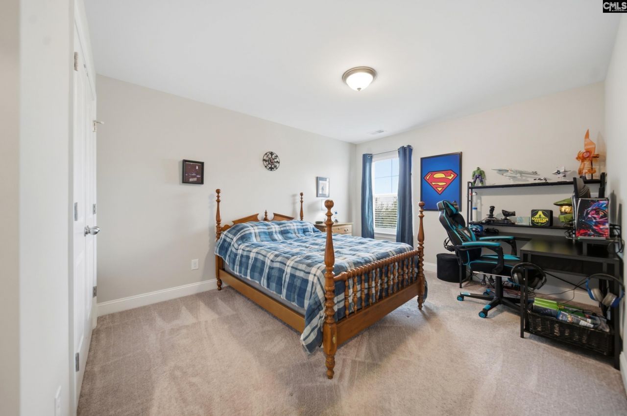 328 Stillington Street  Photo 15