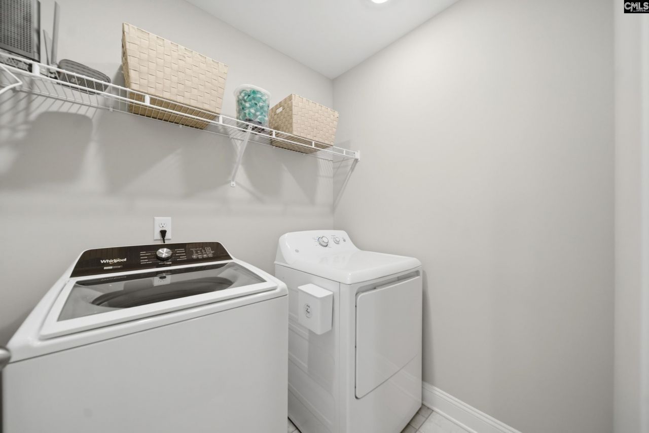 328 Stillington Street  Photo 19