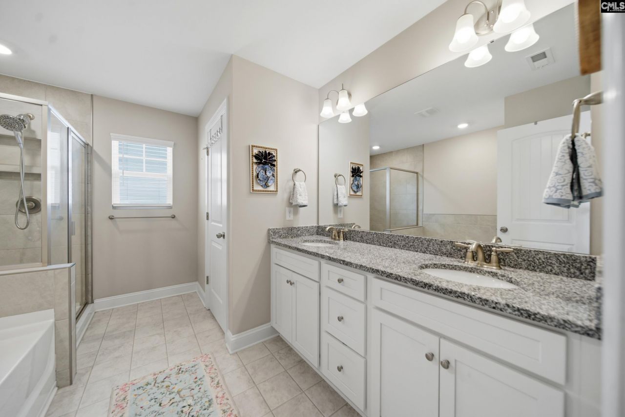 328 Stillington Street  Photo 22