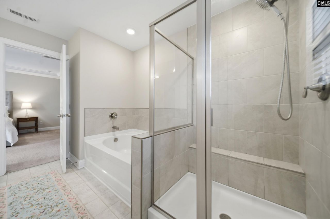 328 Stillington Street  Photo 23