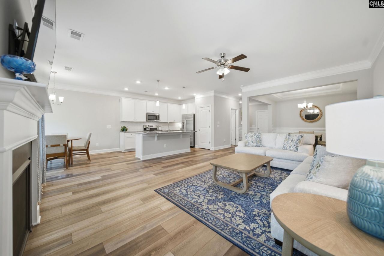 328 Stillington Street Photo 7