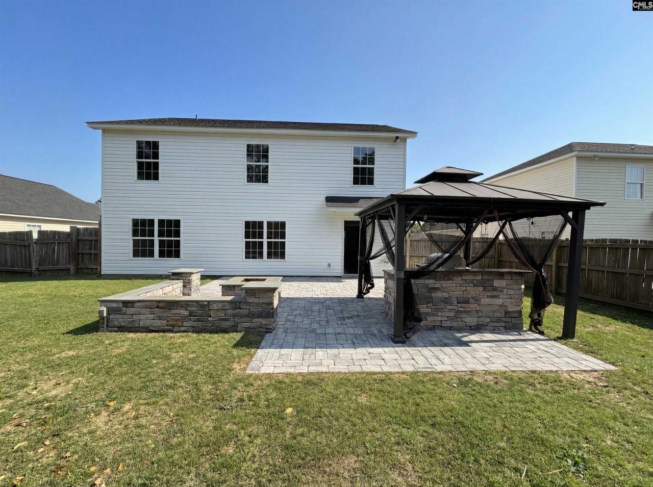 12 Finch Wood Drive Photo 5