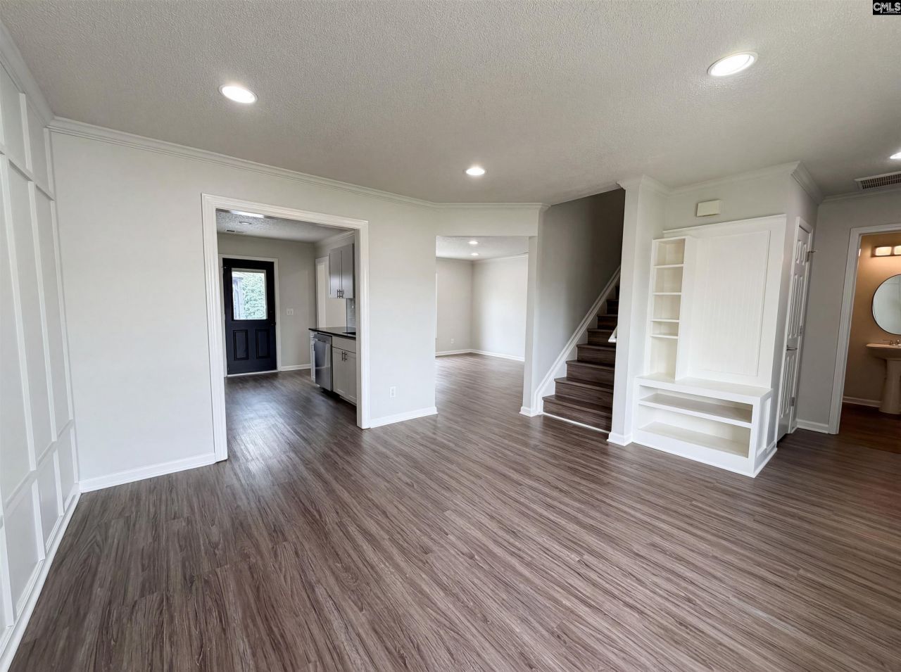 12 Finch Wood Drive Photo 8