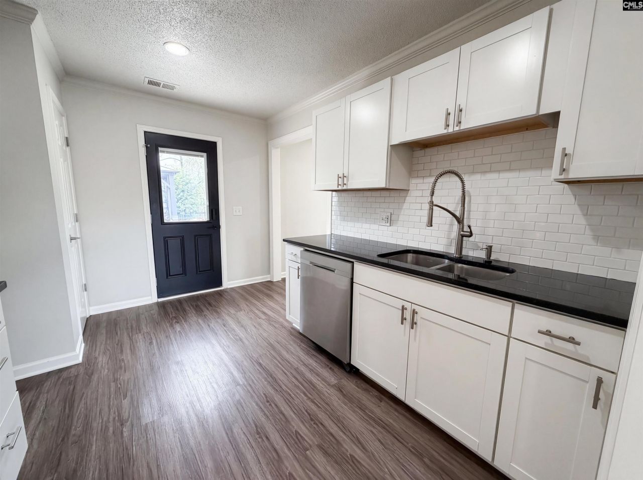 12 Finch Wood Drive Photo 9