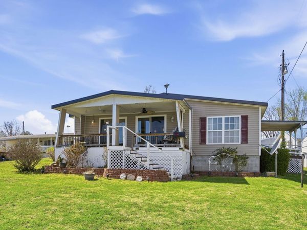 209 Lake Circle Drive, Galena, MO 65656