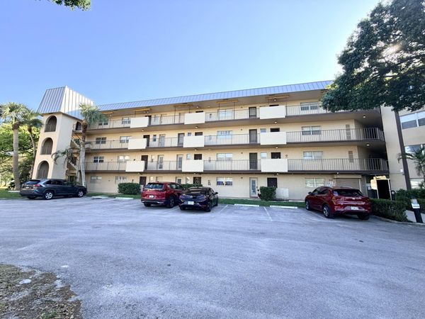 6260 S Falls Cir Drive, Unit 201, Lauderhill, FL 33319