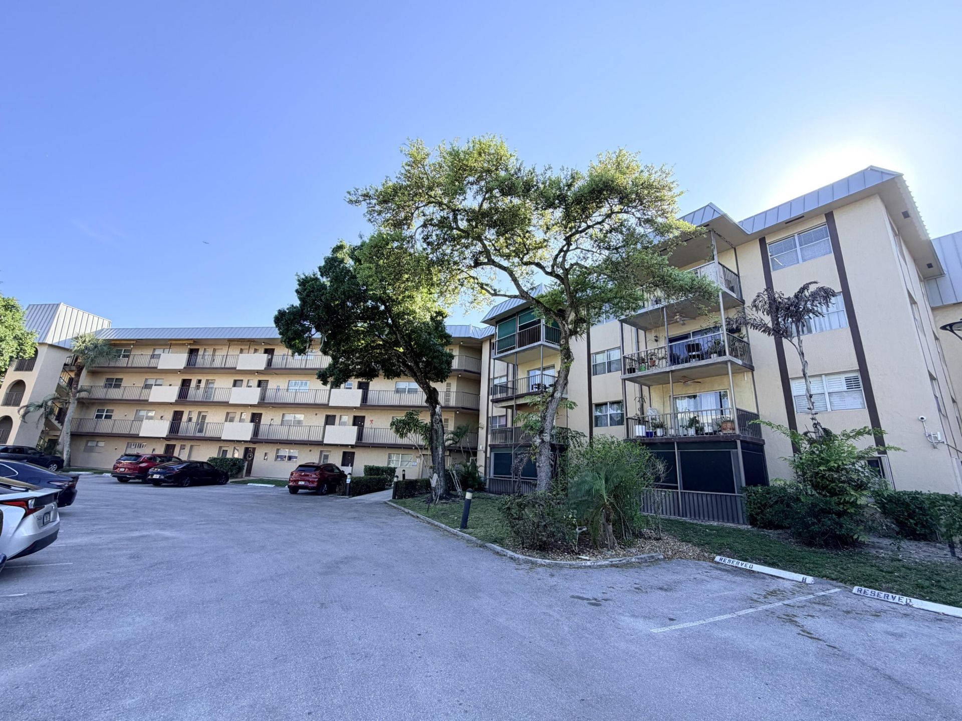 6260 S Falls Cir Drive, Unit 201, Lauderhill, FL 33319 Photo