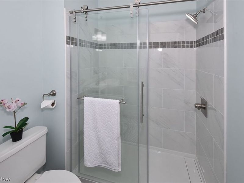 6577 Liberty Bell Drive, Unit C20, Brook Park, OH 44142 Photo 17