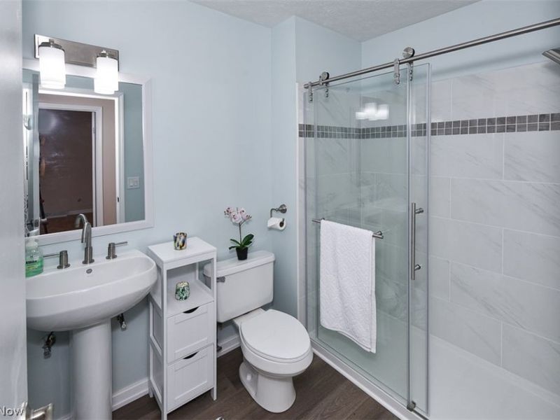 6577 Liberty Bell Drive, Unit C20, Brook Park, OH 44142 Photo 19