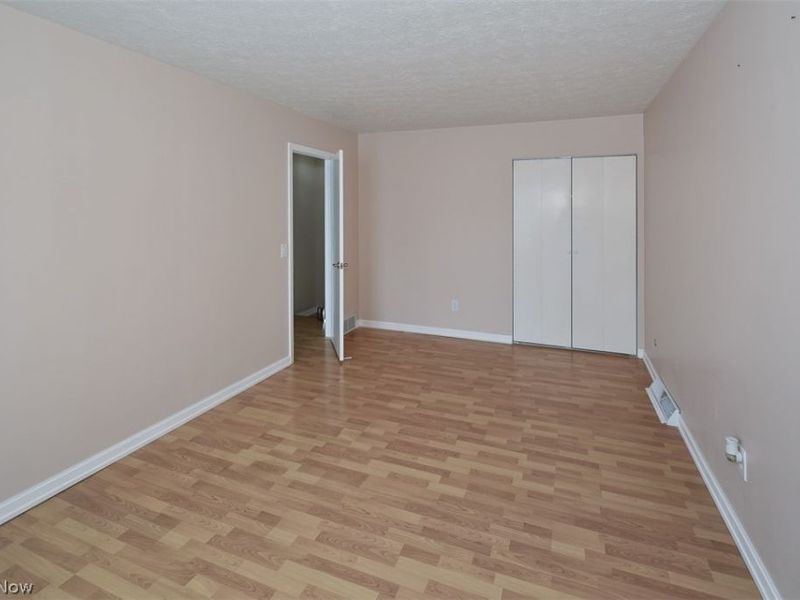 6577 Liberty Bell Drive, Unit C20, Brook Park, OH 44142 Photo 24