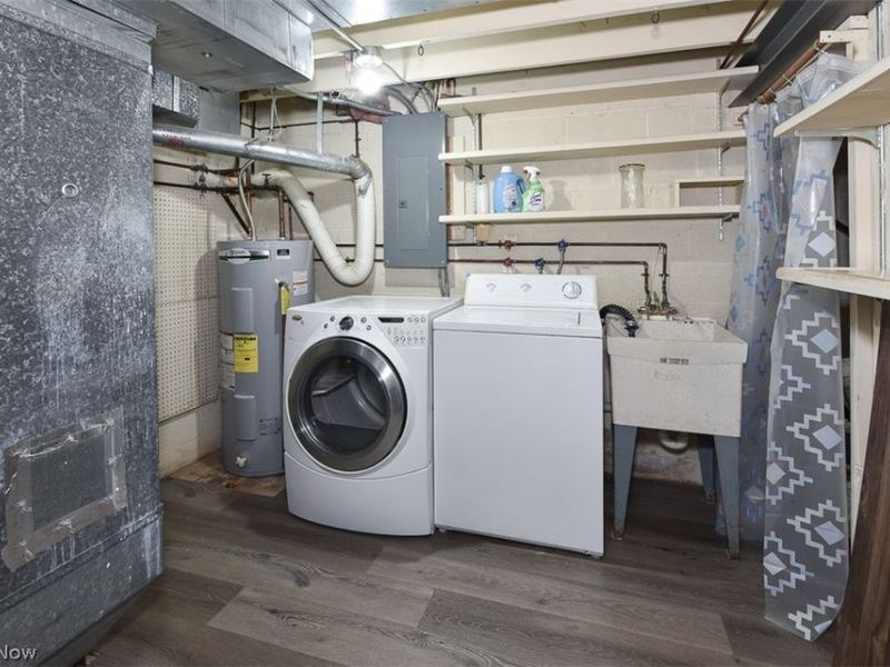 6577 Liberty Bell Drive, Unit C20, Brook Park, OH 44142 Photo 30