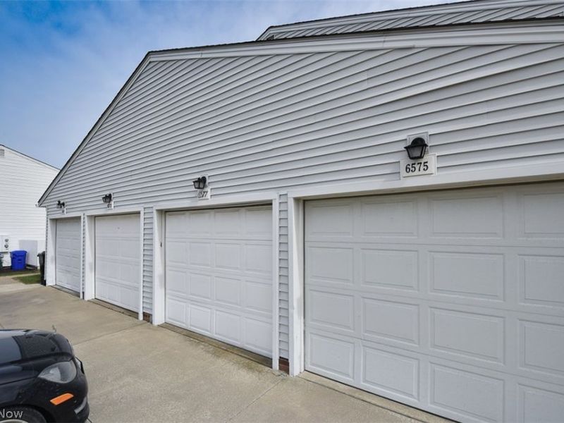 6577 Liberty Bell Drive, Unit C20, Brook Park, OH 44142 Photo 33