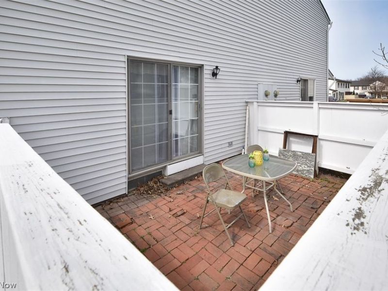 6577 Liberty Bell Drive, Unit C20, Brook Park, OH 44142 Photo 34