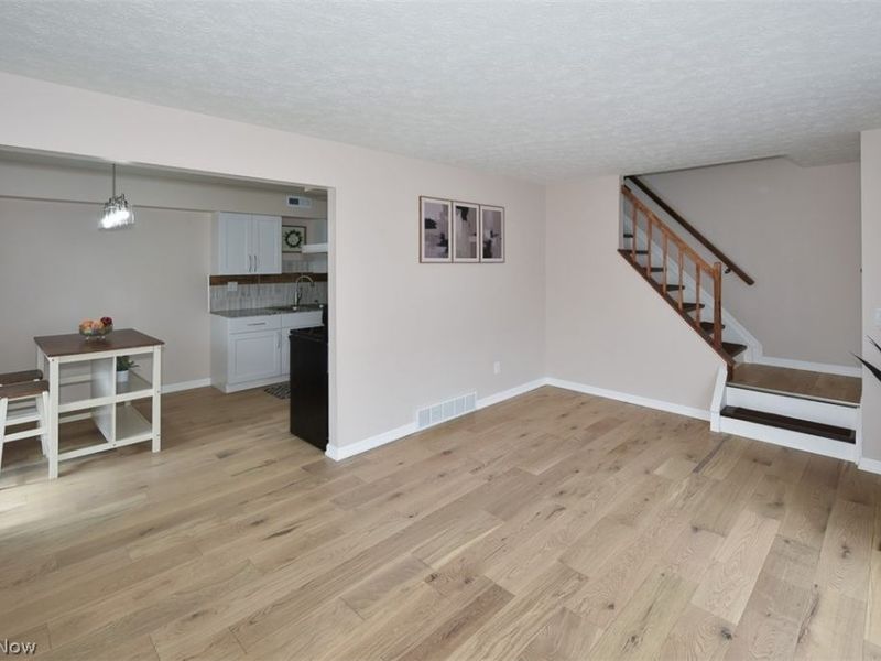 6577 Liberty Bell Drive, Unit C20, Brook Park, OH 44142 Photo 8