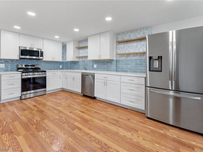 455 Royer Avenue NW, North Canton, OH 44720 Photo 3