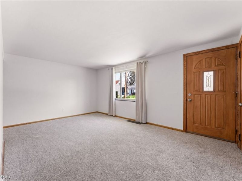 455 Royer Avenue NW, North Canton, OH 44720 Photo 5