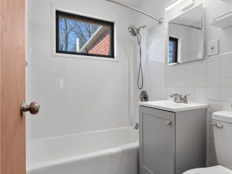 455 Royer Avenue NW, North Canton, OH 44720 Photo 9