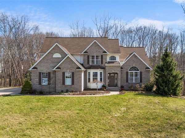 4863 Deer Run Drive, Lorain, OH 44053