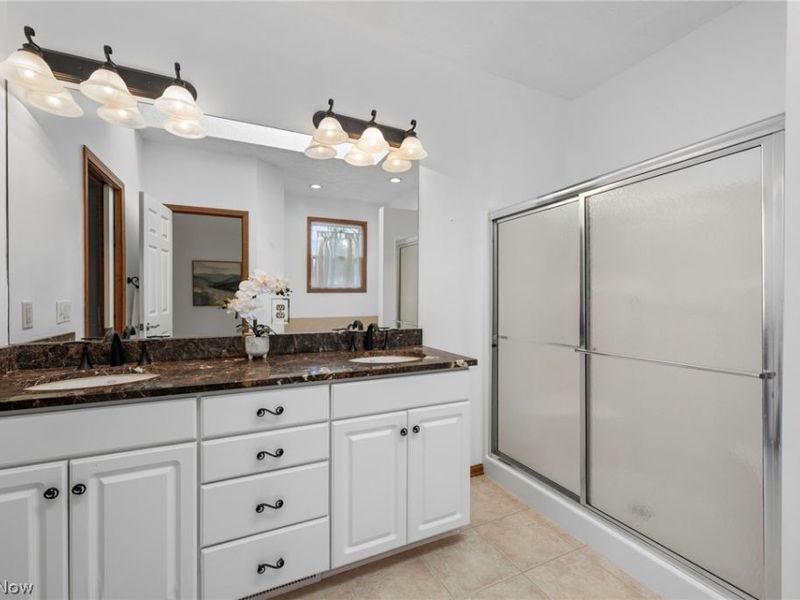 4863 Deer Run Drive, Lorain, OH 44053 Photo 15